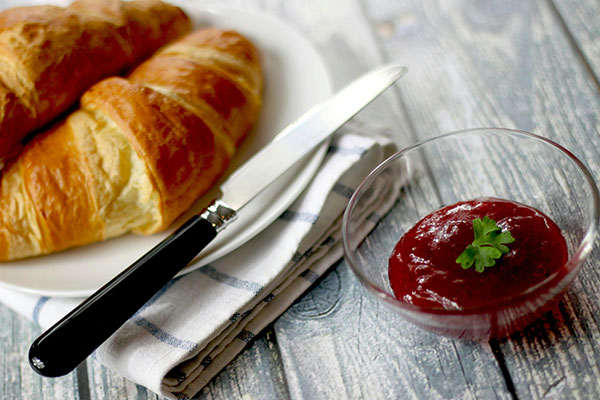 Strawberry Preserves with Black Pepper and Balsamic Vinegar