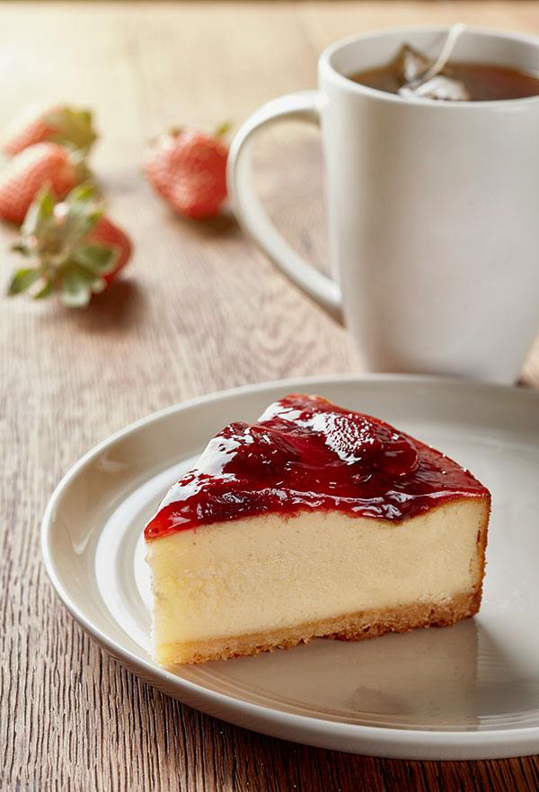 Vegan Strawberry Pineapple Cheesecake